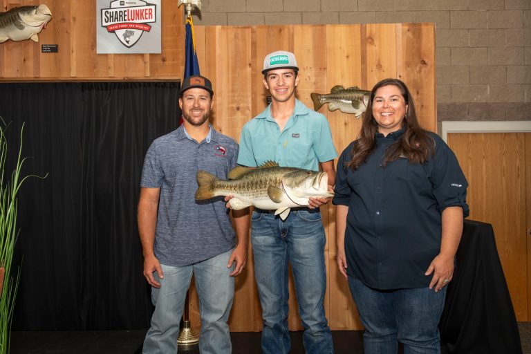 Toyota ShareLunker Program: Recognizing Anglers’ Achievements at the Banquet